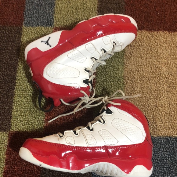 Air Jordan 9 Retro